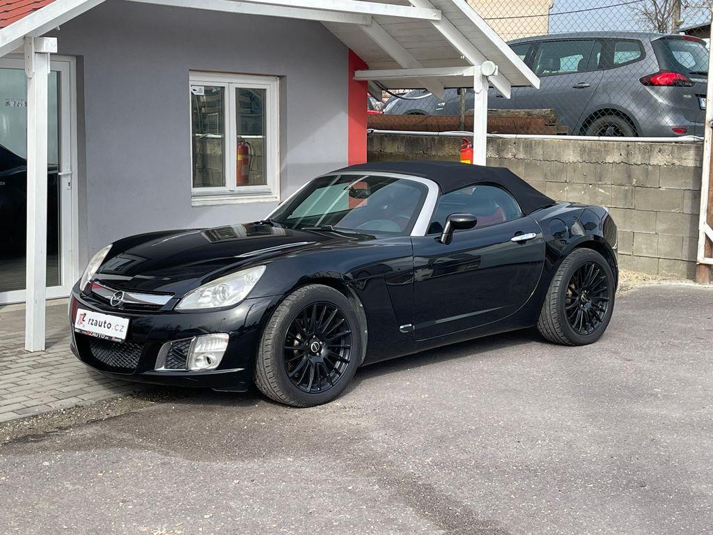 Opel GT 2.0 Turbo 194kW - 1